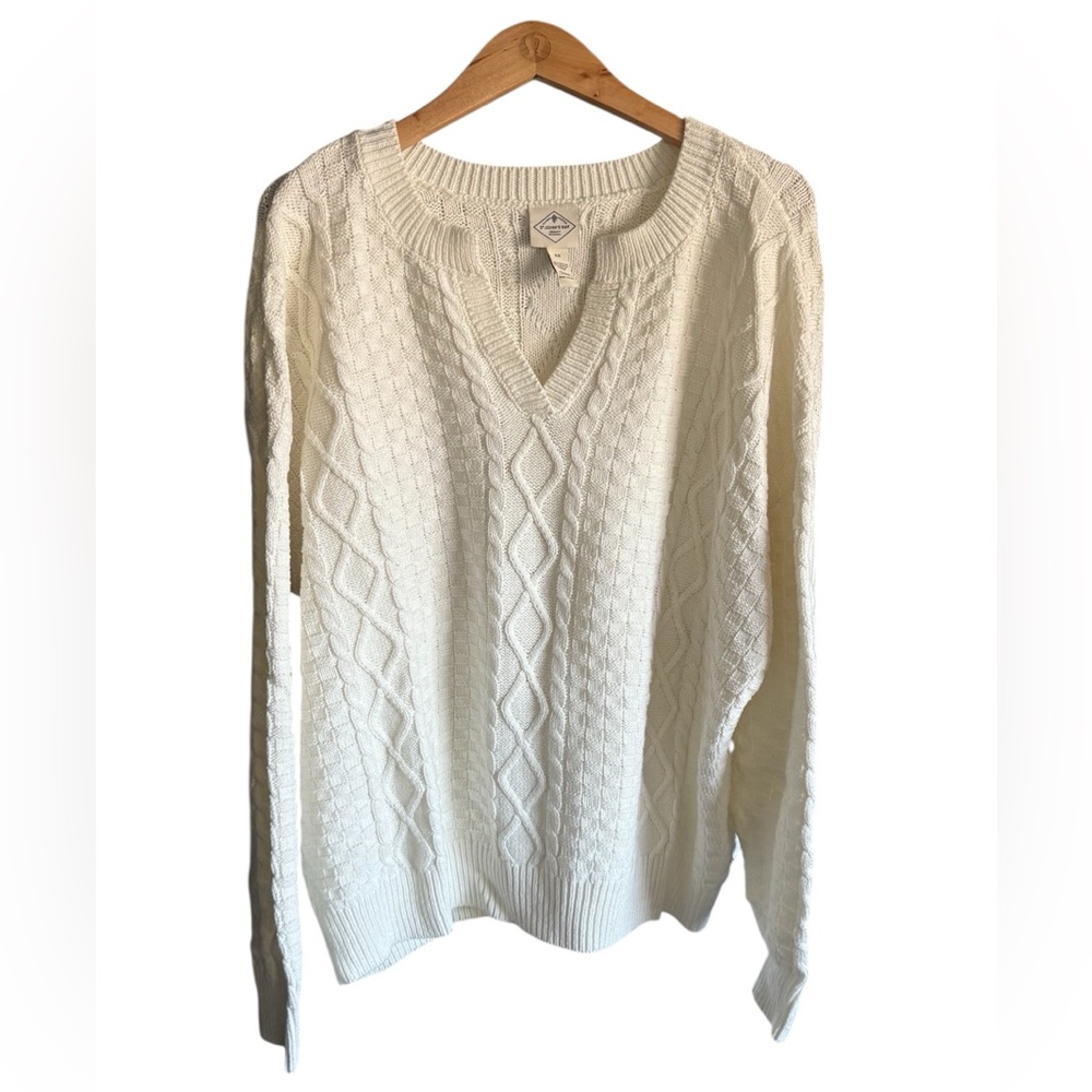 St. John's Bay Women's Cream V-Neck Sweater